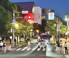 神楽坂通りの一方通行